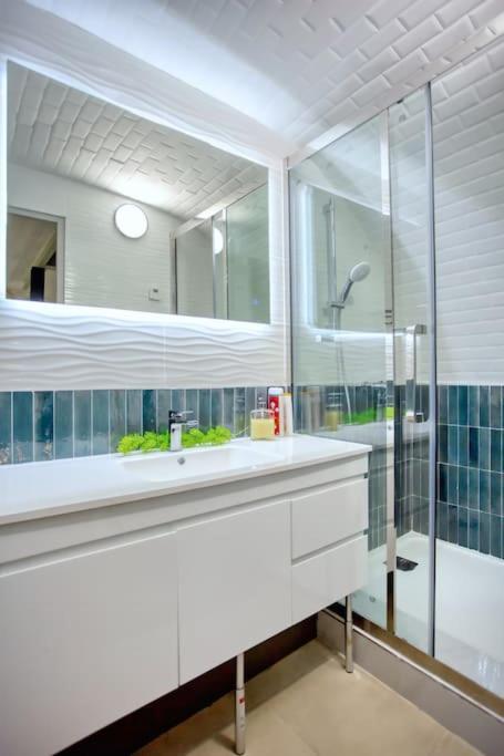 Le Nid Parisien Triplex Cosy Et Chaleureux Apartment Exterior photo